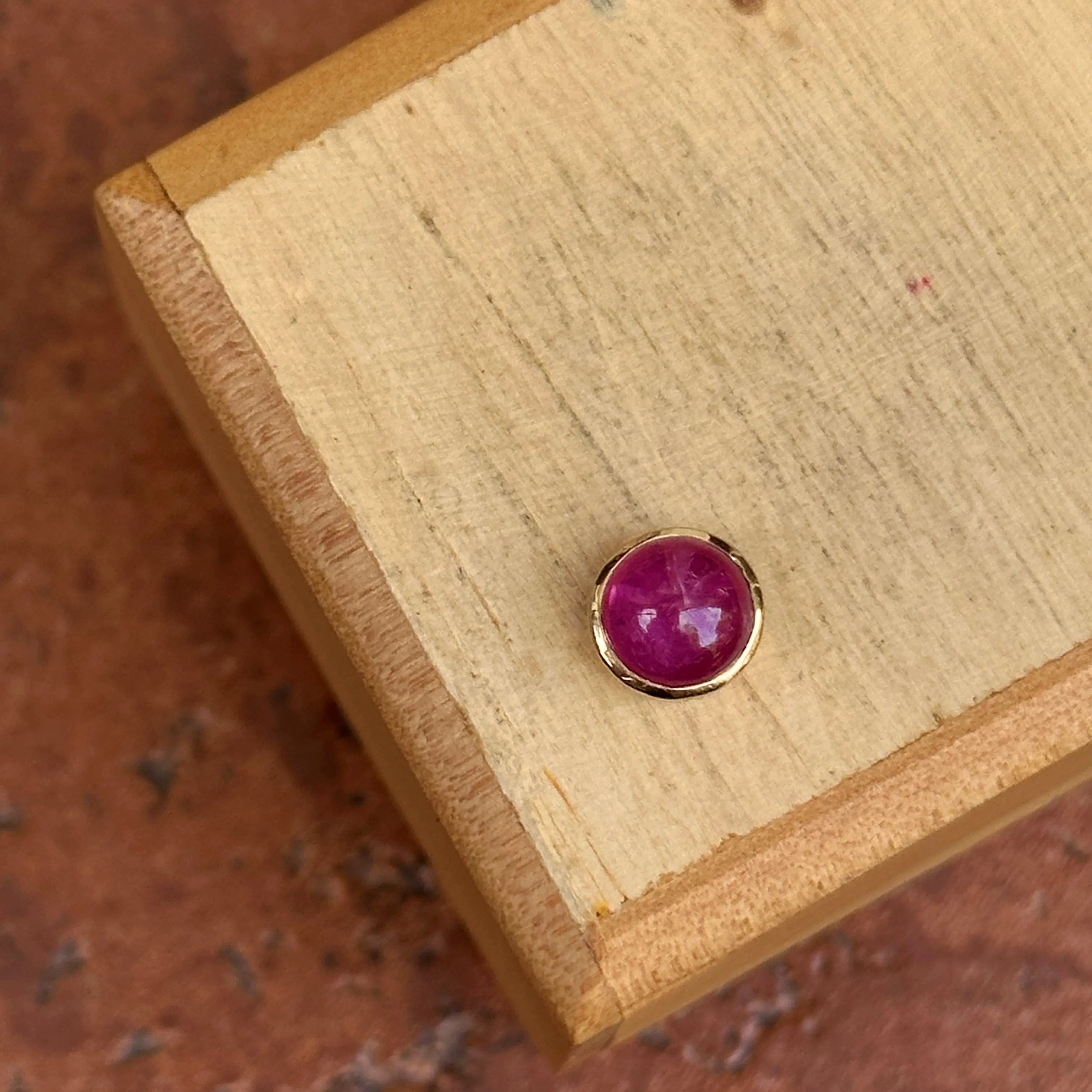 18KT Yellow Gold Round Cabochon Ruby Bezel Pendant Slide