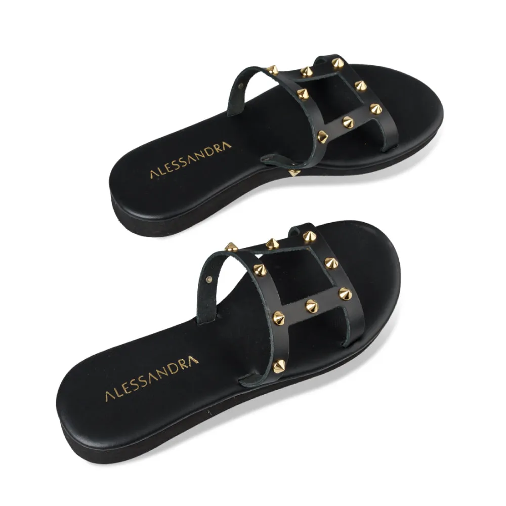 Ammoudi-Santorini || Studs