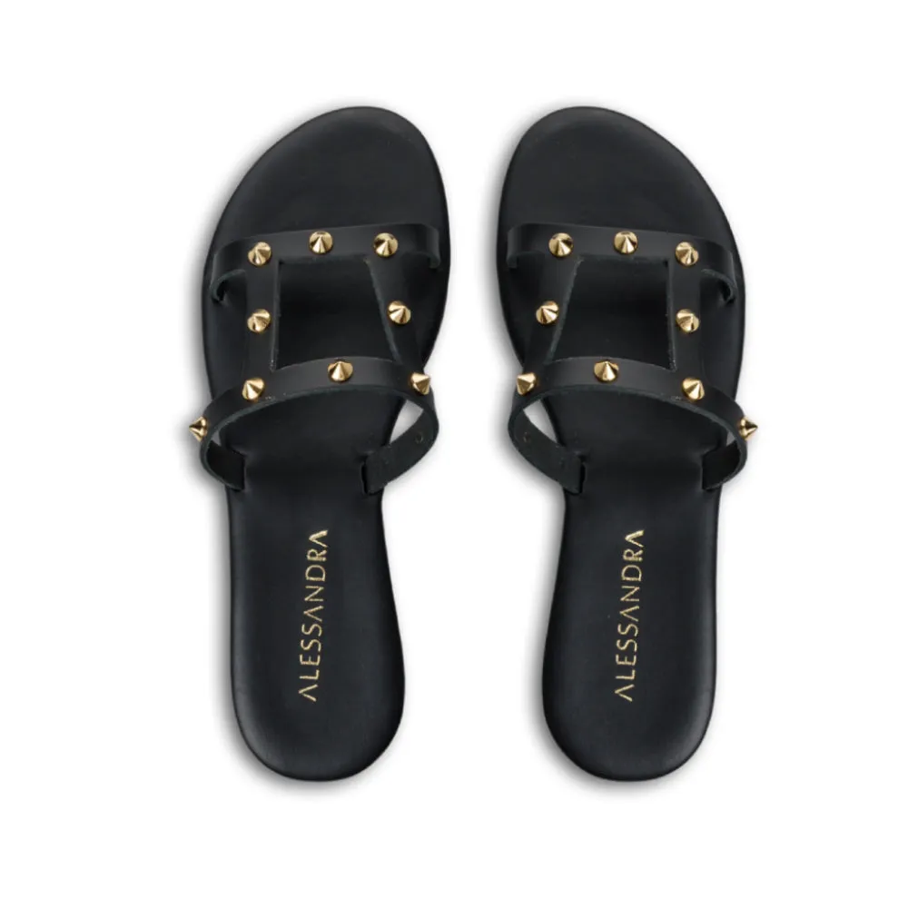 Ammoudi-Santorini || Studs