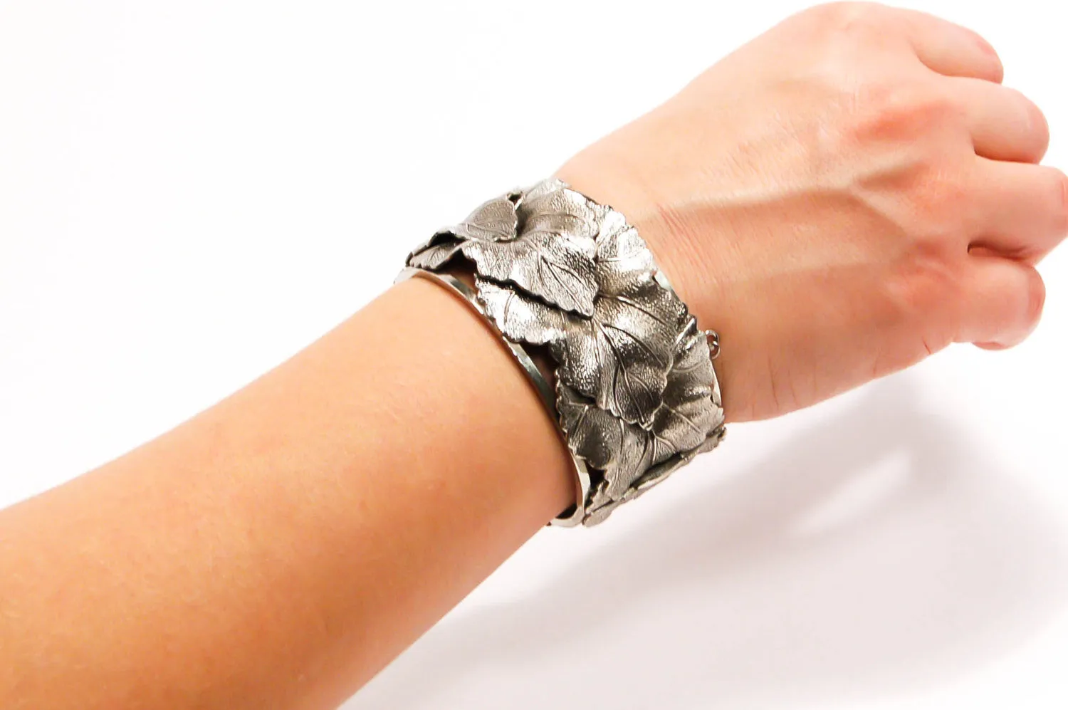 Art Nouveau Silver Leaf cuff bracelet by Whiting and Davis, Wide Bold Style