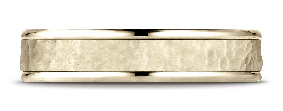 Benchmark 18k Yellow Gold Comfort Fit 4mm High Polish Edge Hammered Center Design Band, (Size 6-13)