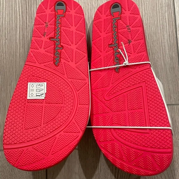 CHAMPION Men’s Slides 10 NWT