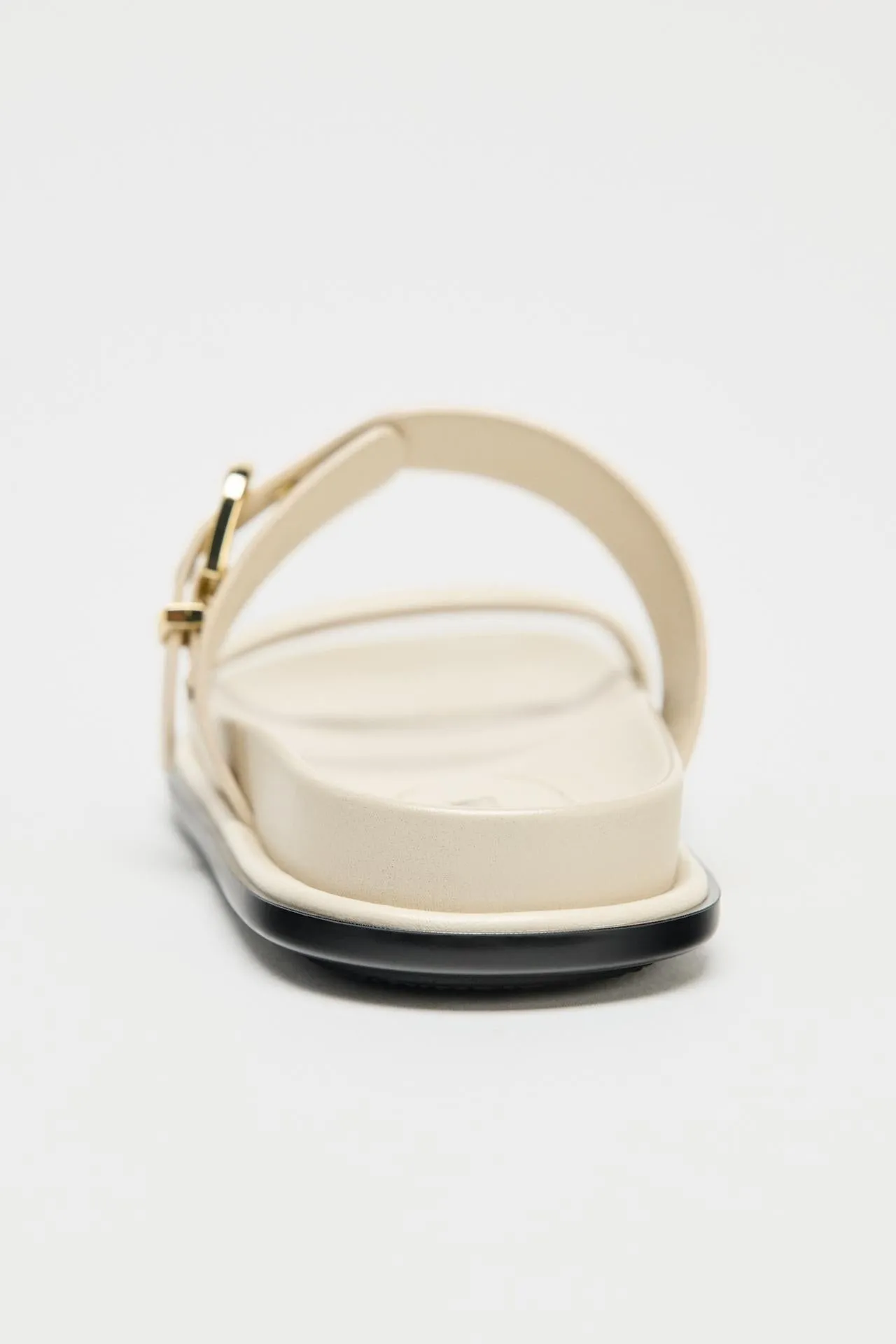 Flat Sandals with Buckle