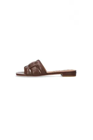HOLLY FLAT SANDALS - BROWN