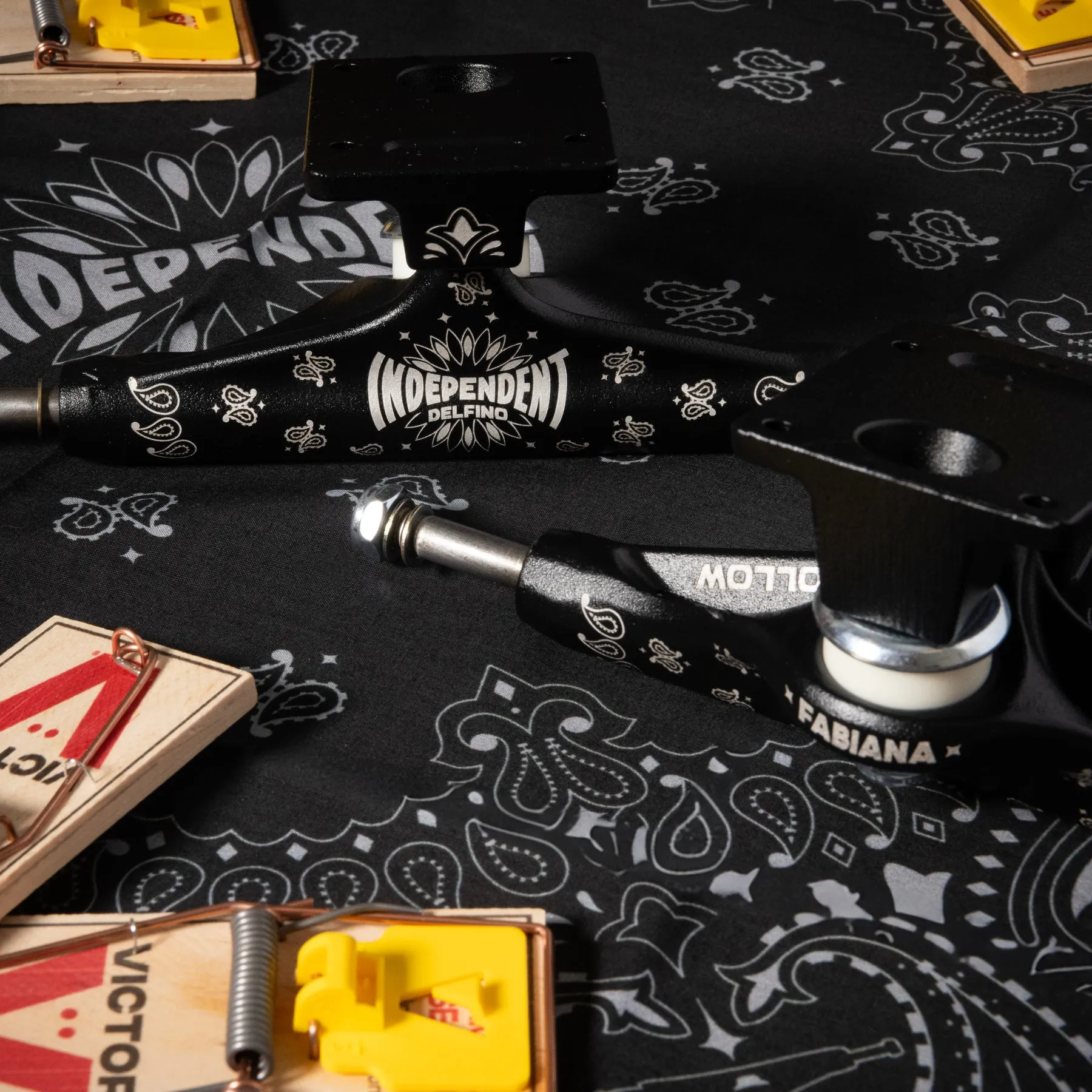 Independent Fabiana Delfino Stage 11 Forged Hollow Black Skateboard Trucks