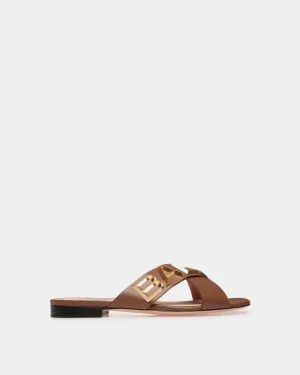 Larise Flat - Slides
