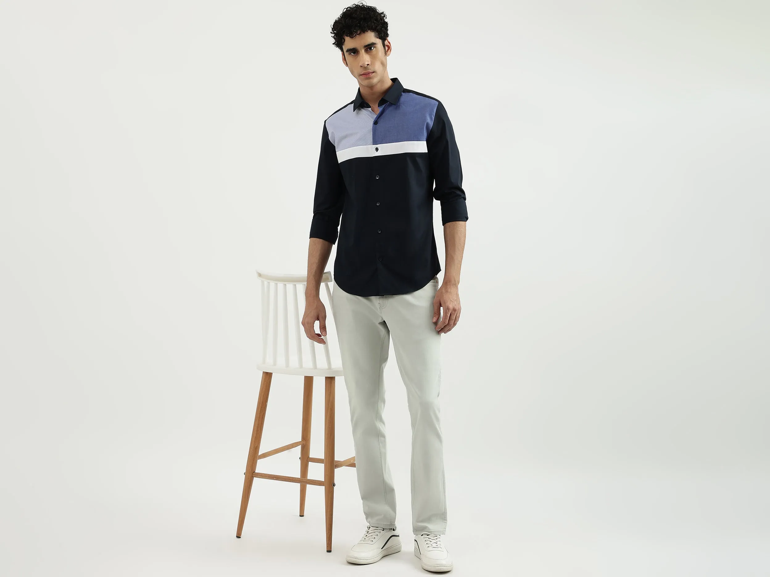 Men Colorblock Spread Collar Shirt