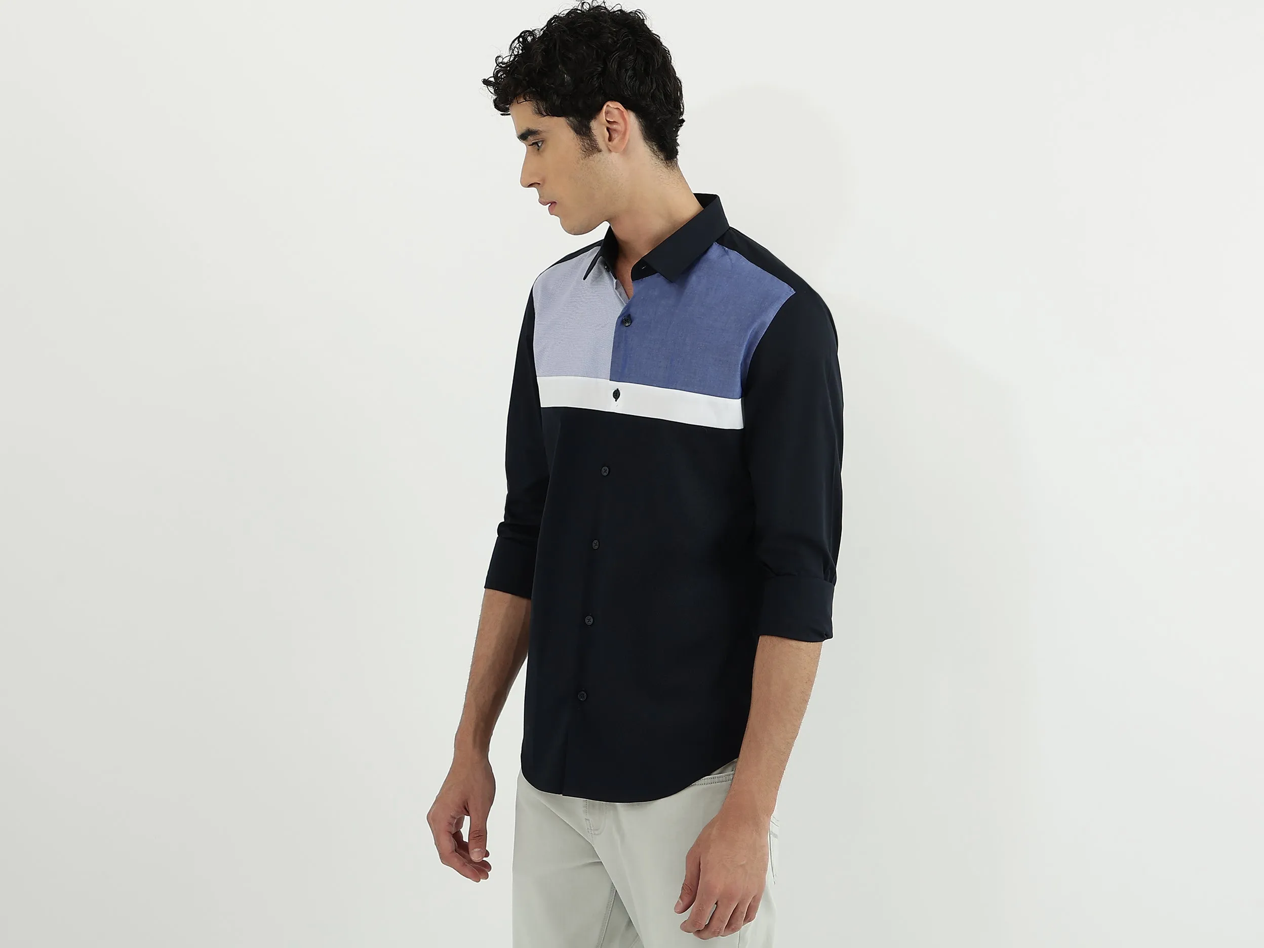 Men Colorblock Spread Collar Shirt