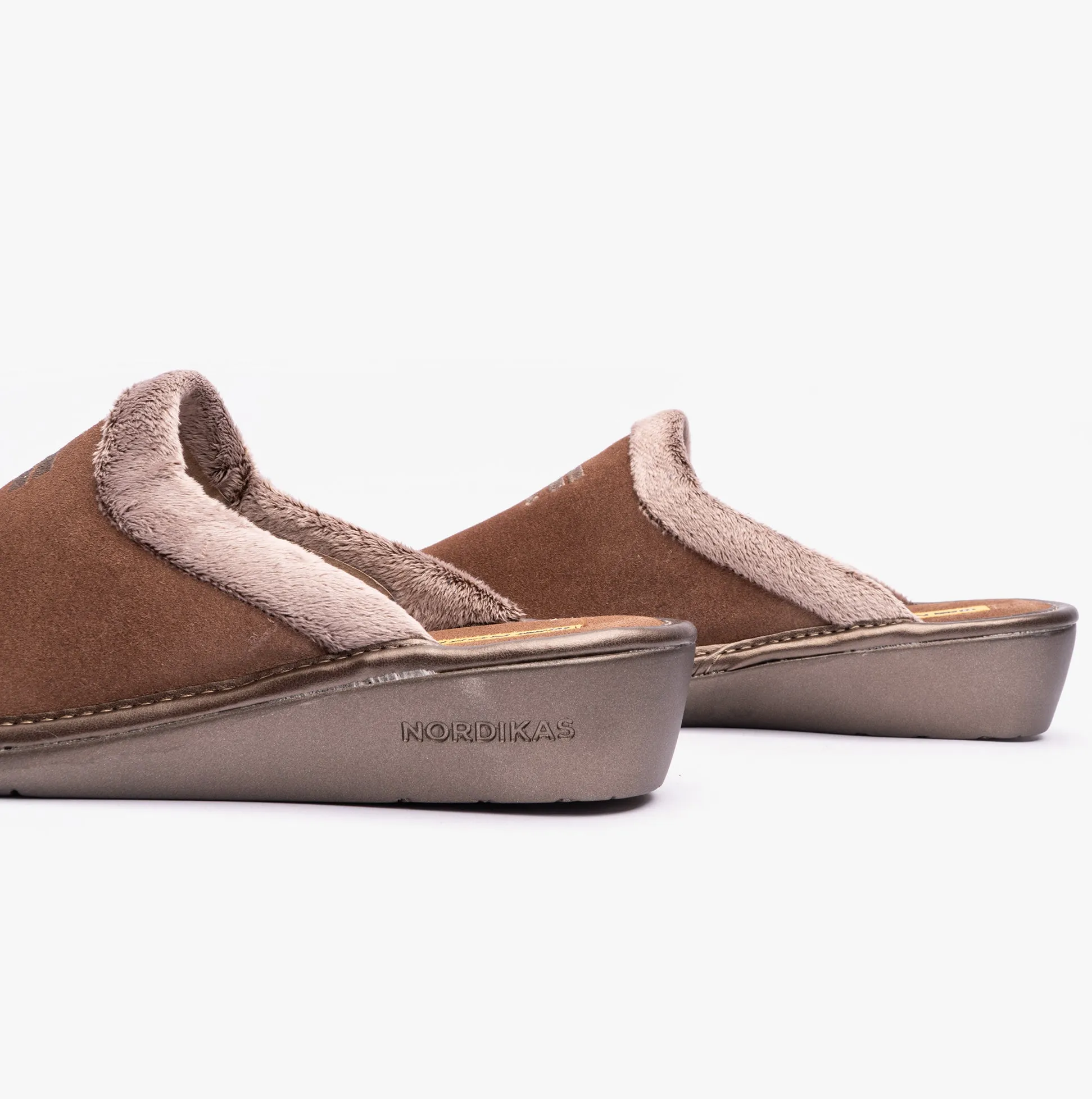 Nordikas AFELPADO PIEDRA MULE Womens Slippers Brown