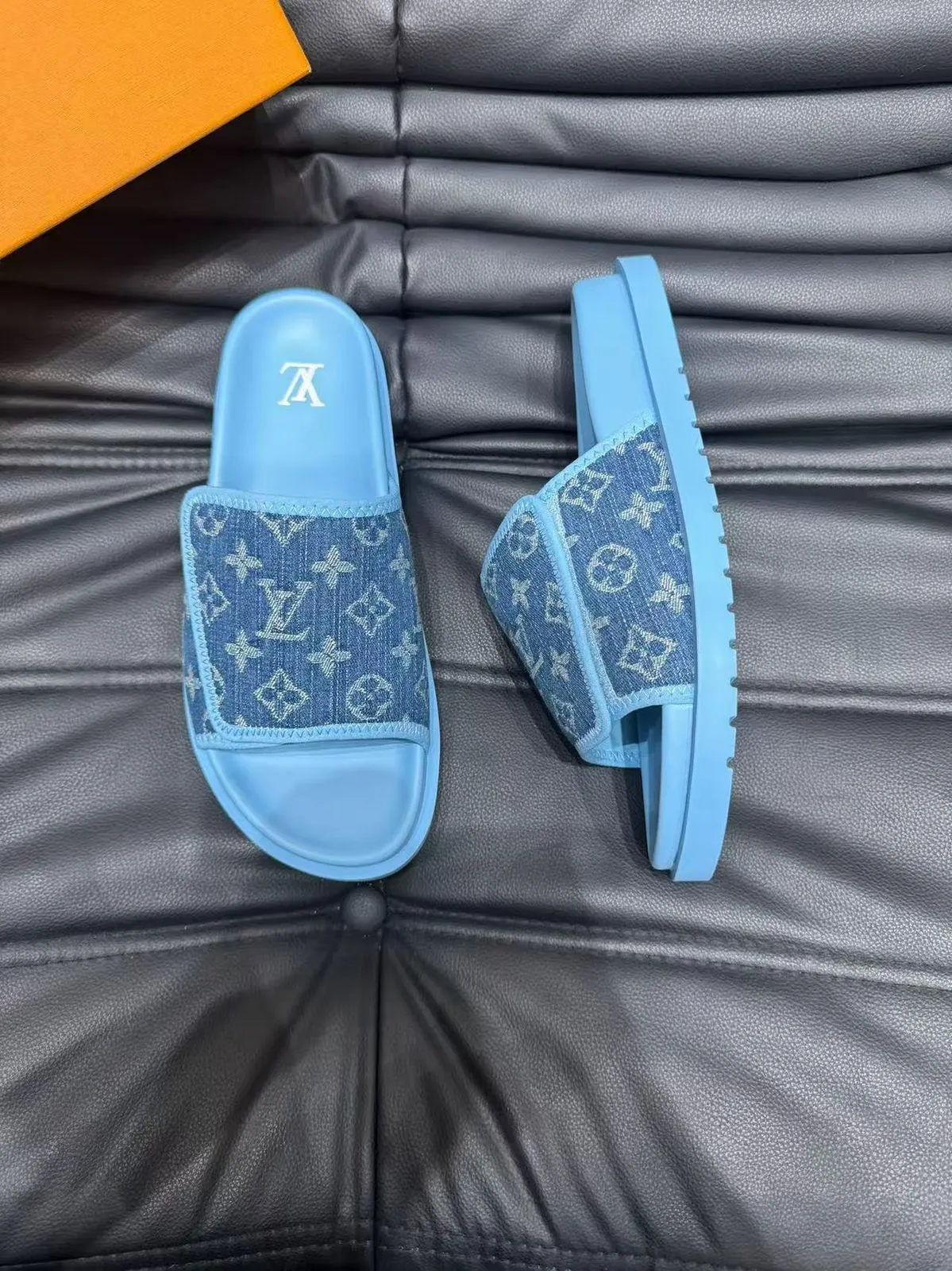 Premium  Leather  Flat Comfort Sandal