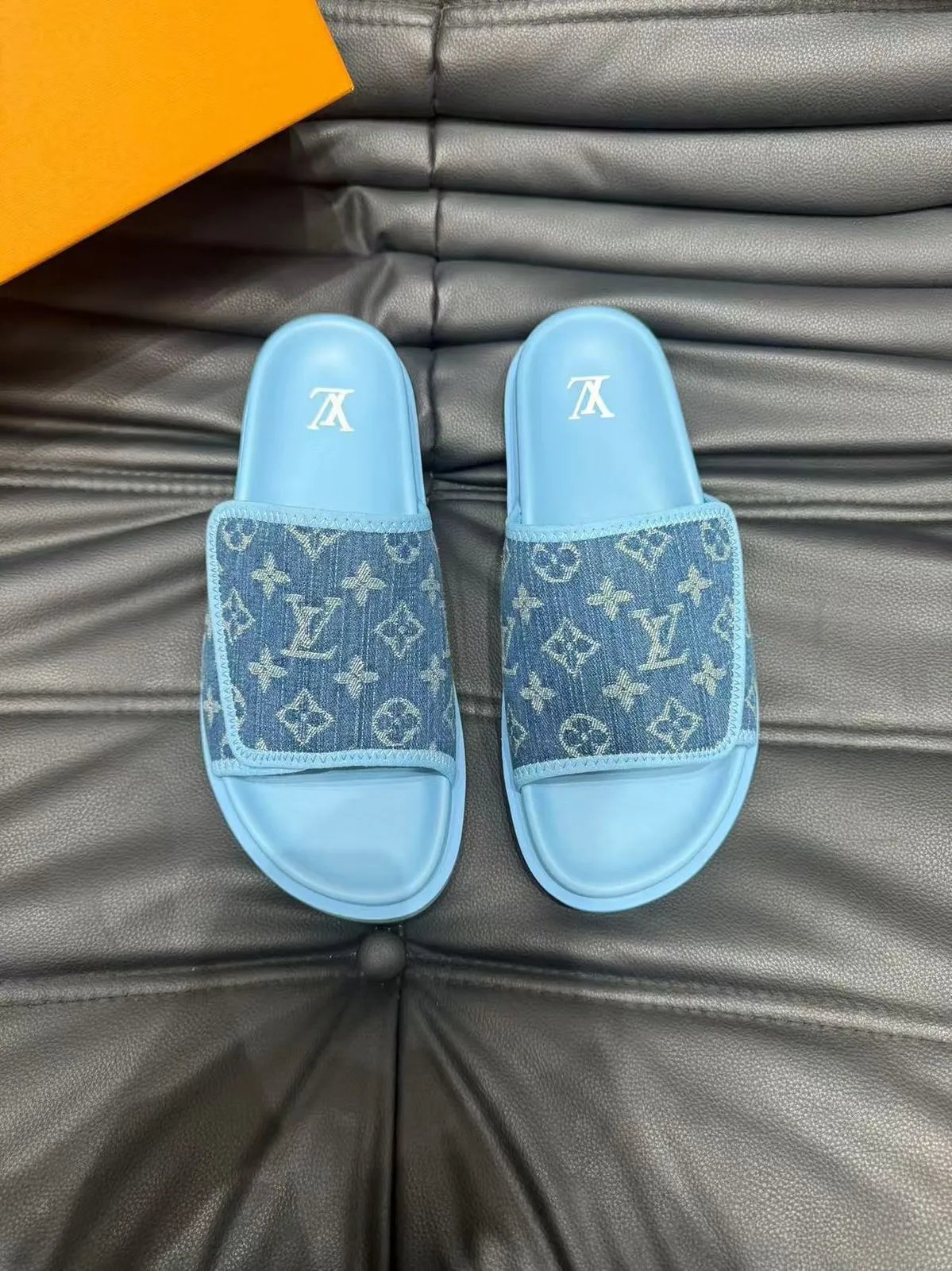 Premium  Leather  Flat Comfort Sandal